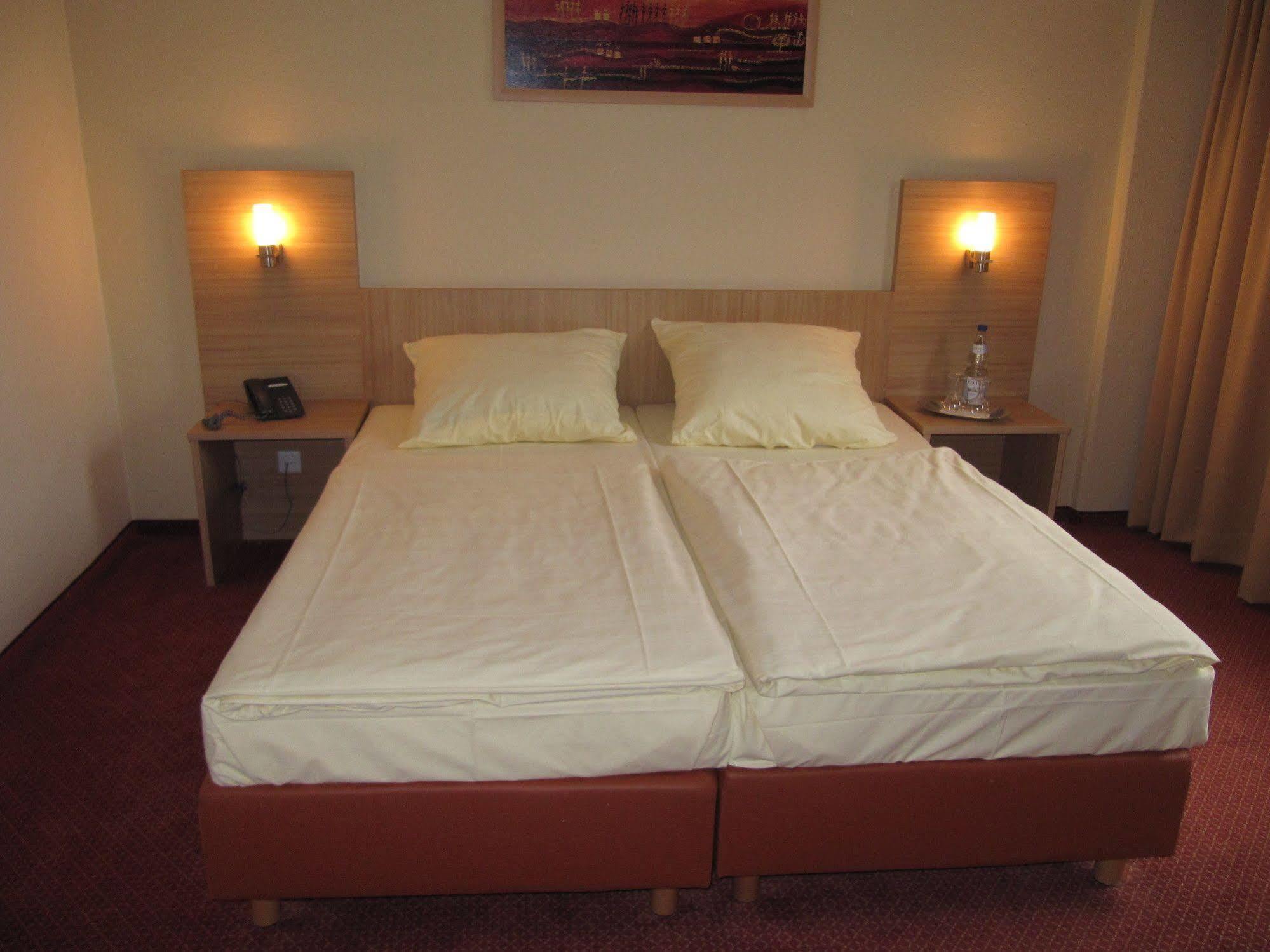 Opal Hotel Idar-Oberstein Bagian luar foto